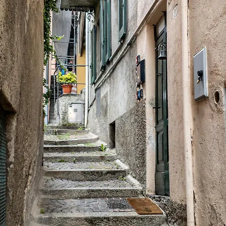 Rum i privatbostad Nel Cuore Di Tra Storia E Modernita Brunate
